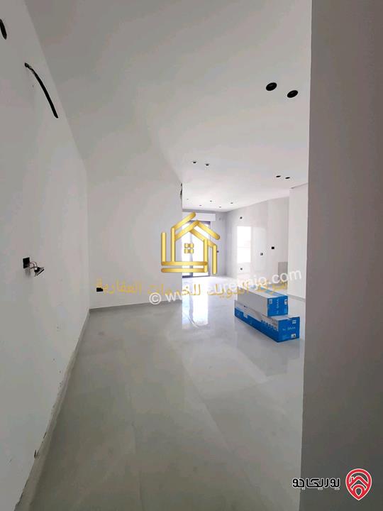 شقة جديدة طابق ثالث مساحة 124م للإيجار في عمان - البنيات 