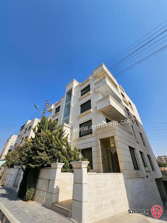 شقة سوبر ديلوكس جديدة - طابقية - مساحة 223م طابق أول للبيع في عمان - دير غبار