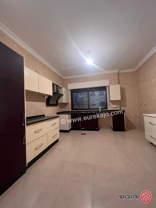 شقة طابق ثاني مساحة 190م للايجار في عمان - خلدا