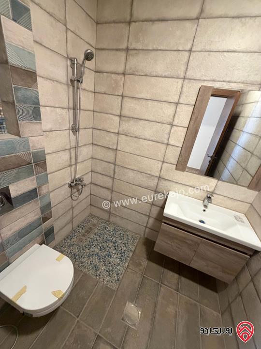 شقة مميزة طابق أول مساحة 240م للبيع في عمان - دابوق 