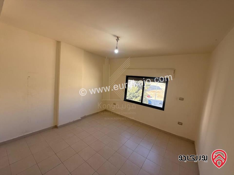 شقة مميزة مساحة 100م طابق ثالث للبيع في عمان - دير غبار