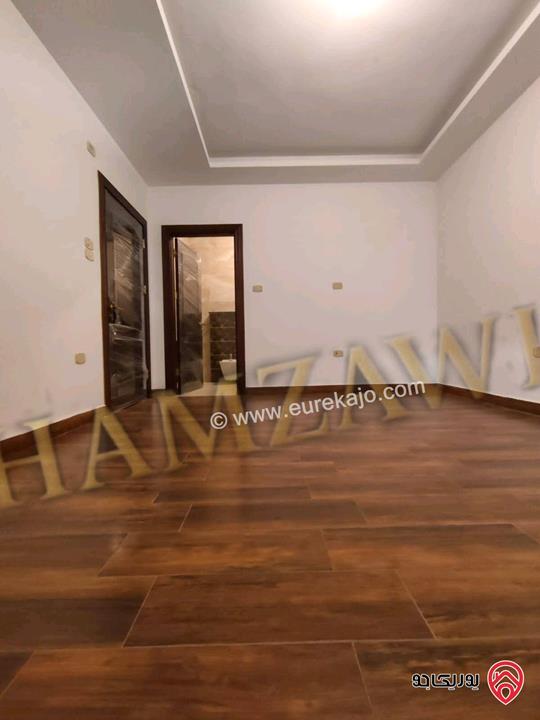 شقة مساحة 240م طابق ثاني للايجار في عمان - ضاحية النخيل طريق المطار 