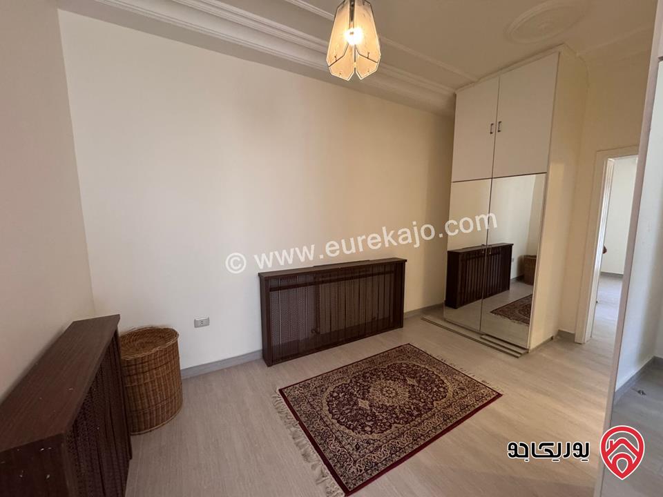 فيلا مستقلة للايجار في عمان - ام السماق مساحة الارض 500م البناء 450و الحديقة 200م والترس 200م