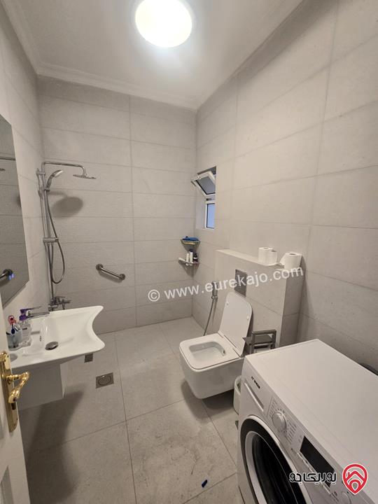 شقة مفروشة ارضية مساحة 210م مع حديقة 200م للإيجار في عمان - الرابية