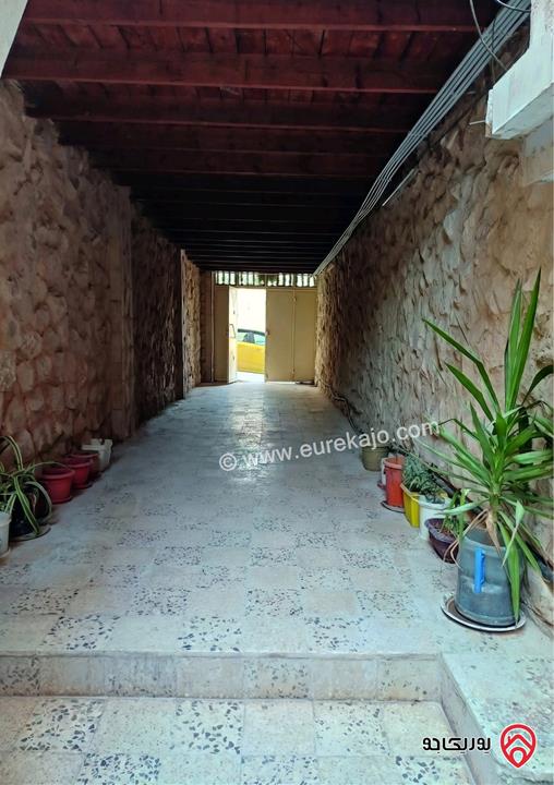 عمارة تجارية على أرض 385م للبيع في الزرقاء الجديدة