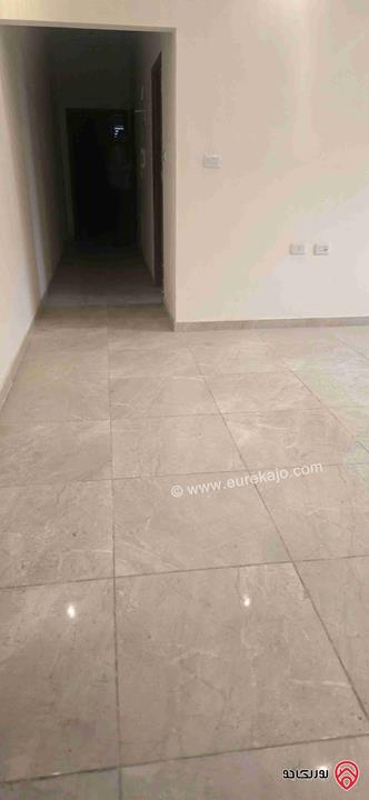 شقة طابق اول مساحة 127م جديدة لم تسكن للبيع في عمان - جبل الحسين