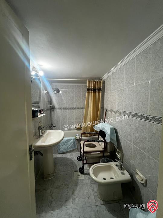  شقة مميزة طابق أول مساحة 189م للبيع في عمان - أم السماق