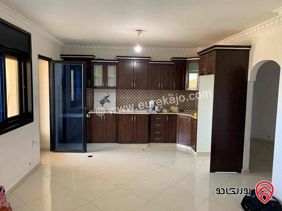 شقة طابق ثالث مساحة 180م للبيع في عمان - تلاع العلي 