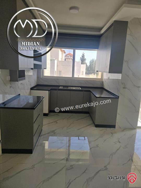 شقة فارغة للايجار في عمان - الرابية مساحة 215م 4 نوم طابق اول تشطيبات سوبر ديلوكس بسعر مميز