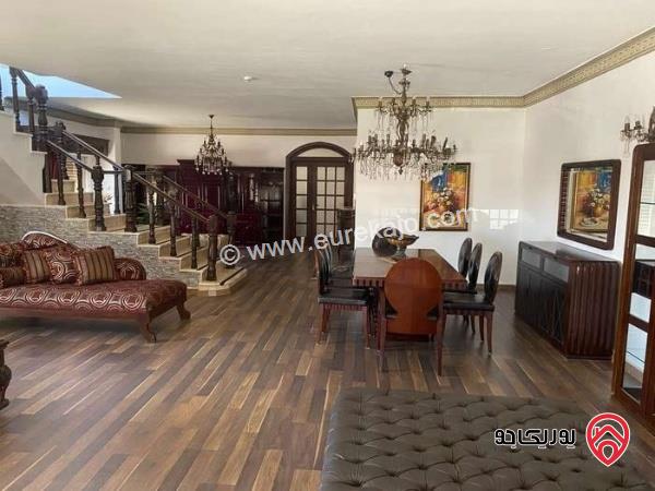 شقة مفروشة فاخرة أخير مع روف 293م + 100م ترس للبيع في عمان - الصويفية، اطلالة جميلة 