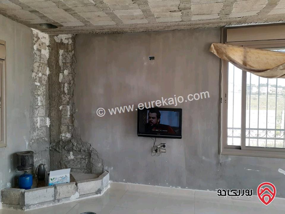 مزرعة نظام شاليه مساحة الأرض 7 دونم والبناء 140م للبيع في المفرق حمامه العموش 
