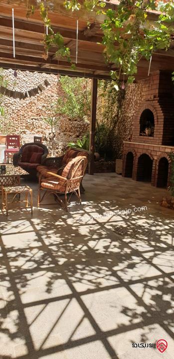 شقة ديلوكس أرضية مساحة 240م داخلي و 300م خارجي للبيع في عمان - تلاع العلي