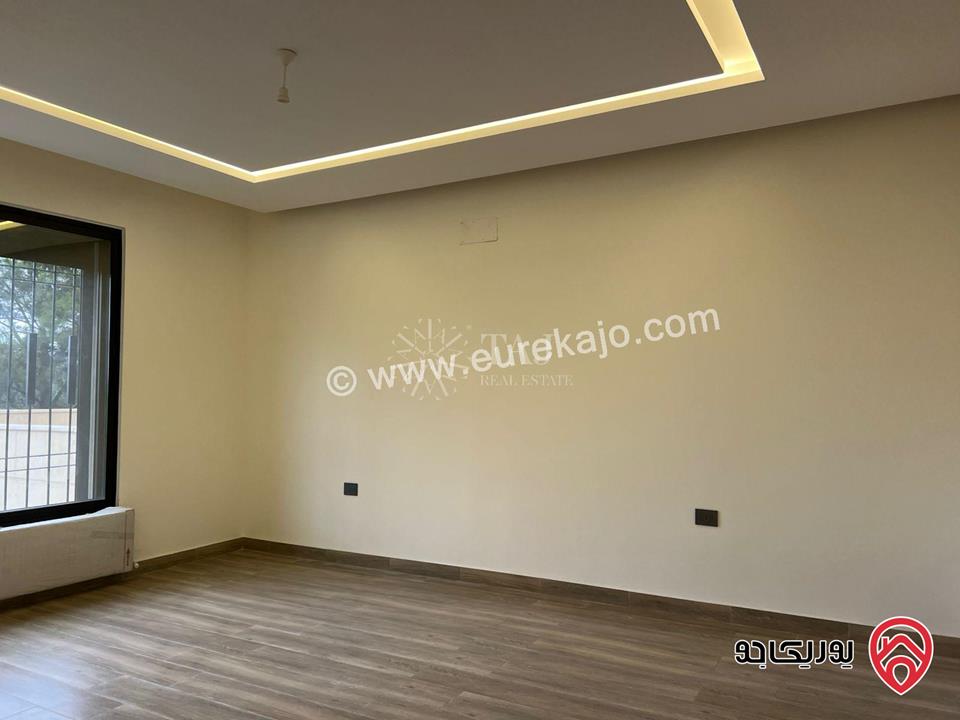 شقة مميزة وحديثة البناء مساحة 250م داخلي و 100م خارجي للبيع في عمان - الغباشية / طريق المطار