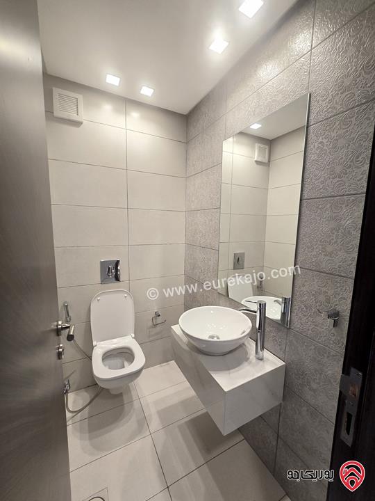 شقة دوبلكس مميزة طابق اخير مع روف مجموع المساحة 350 متر مربع للايجار في عمان - دير غبار