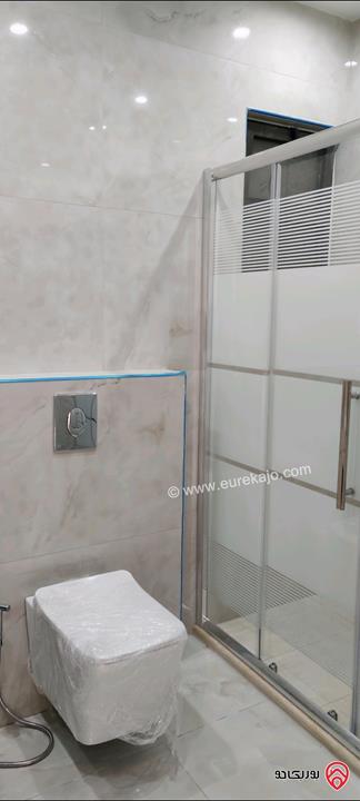 شقة جديدة مساحة 165م دوبلكس للبيع في عمان - الجبيهة شارع الاردن حي الديوان