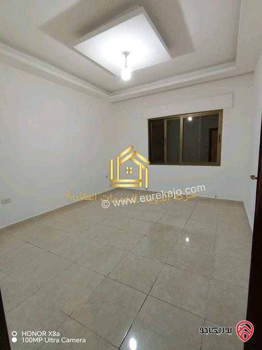 شقة فارغة طابق شبه ارضي مساحة 200م مع ترس للإيجار في عمان - ضاحية الرشيد 