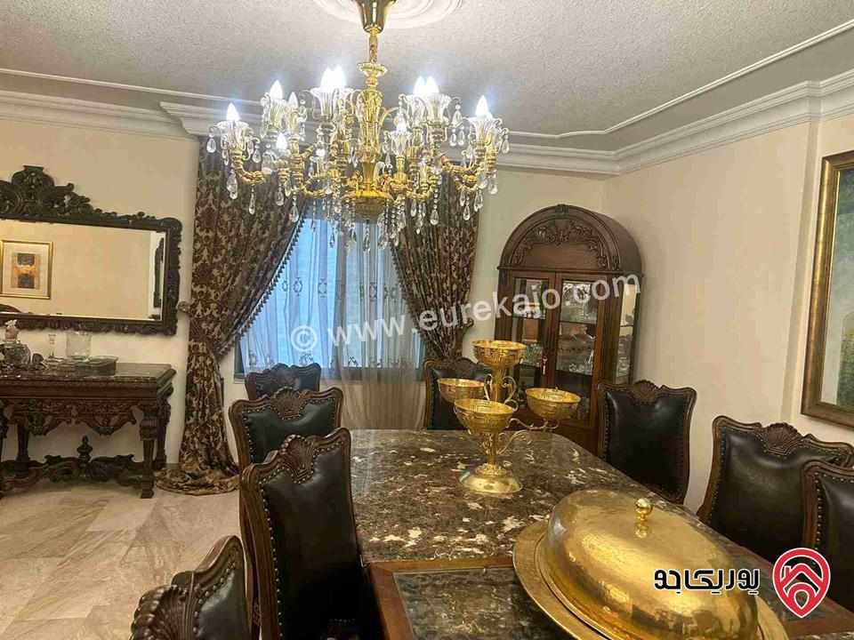 شقة مفروشة مساحة 300م داخلي و 300م خارجي للايجار في عمان - الرابية
