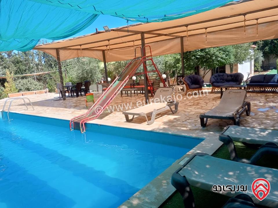 مزرعة مساحة الأرض 980م والبناء 110م للبيع في عمان - موبص / تبعد عن شارع الأردن 5 دقائق
