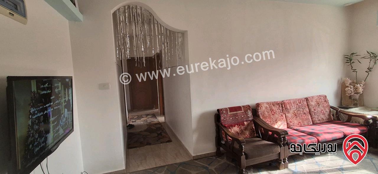 شقة أرضية مرتفعة مساحة 150م للبيع في عمان - طبربور