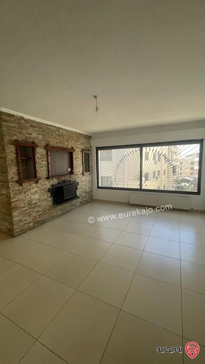 شقة طابق ثاني مساحة 260م للايجار في عمان - خلدا 