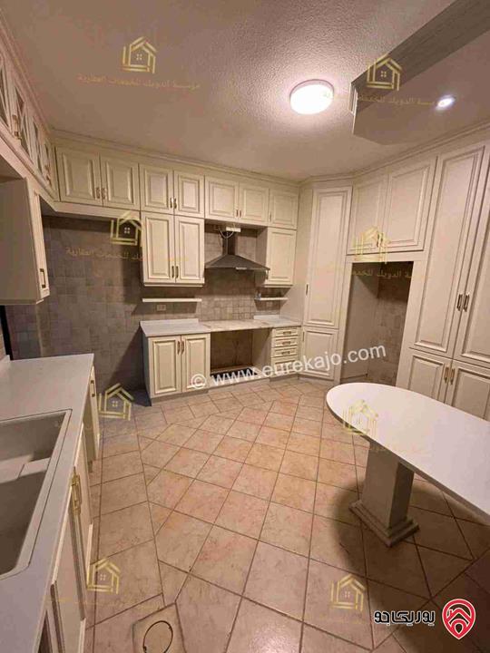 شقة فارغة طابق ارضي مساحة 200م داخلي مع 40م ترس للايجار في عمان - دير غبار 