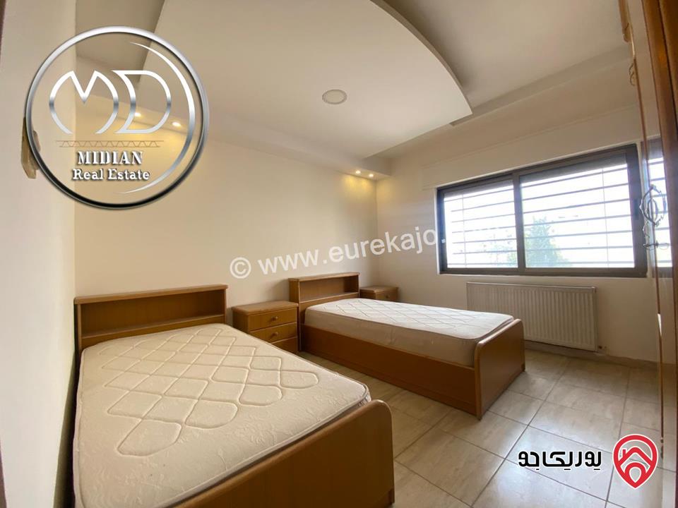 شقة للبيع في عمان - خلدا مساحة 220م طابق ثالث 4 نوم تشطيبات سوبر ديلوكس اطلالة جميلة و بسعر مميز