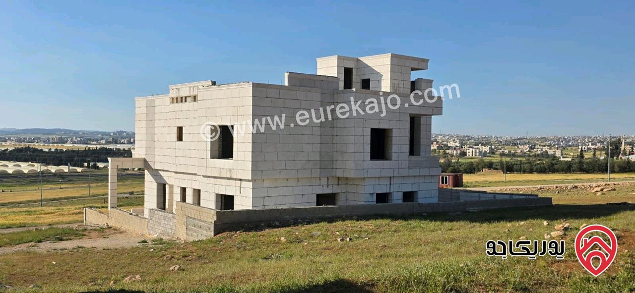 فيلا للبيع في عمان - طنيب حوض العيادات مساحة بناء 632م على أرض 605م