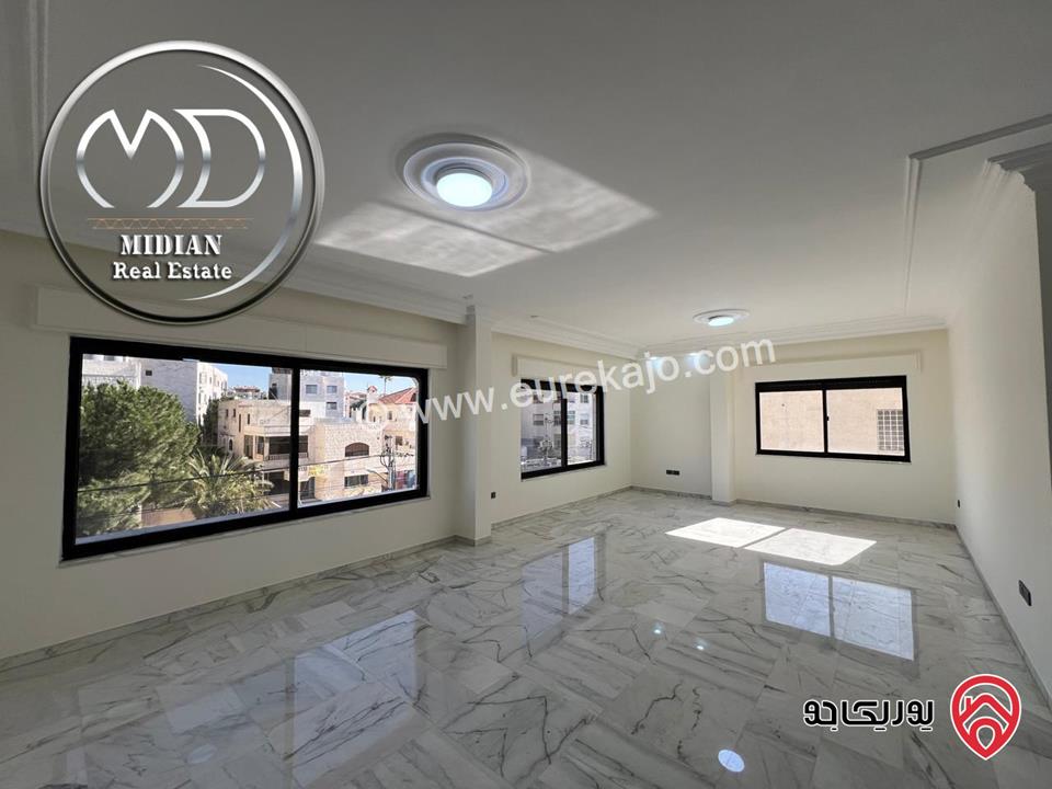 شقة طابقية فارغة للايجار في عمان - الصويفية مساحة 280م 4 نوم طابق ثاني تشطيبات ديكورات عصرية فاخرة اطلالة جميلة