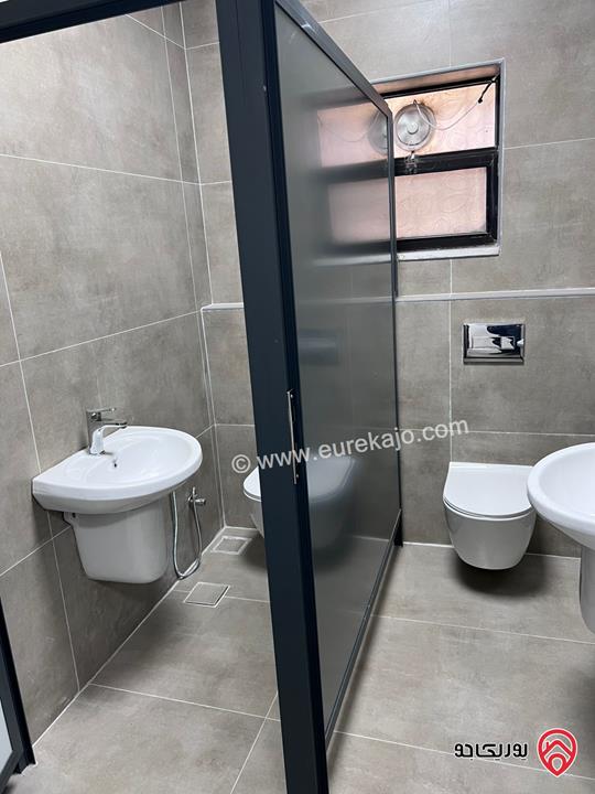 فيلا تجارية مميزة مساحة 850م على أرض 1300م للبيع أو للإيجار في عمان - أم أذينة