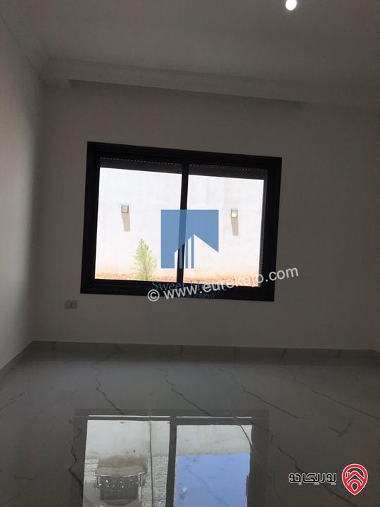 شقة فاخرة للبيع في عمان - خلدا قرب المدارس الإنجليزية 280م مع حديقة وترسات 320م لم تسكن