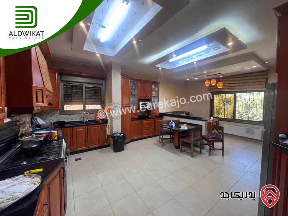 فيلا مستقلة للبيع في عمان - دابوق/ ربوة الفردوس مساحة البناء 940م ومساحة الارض 450م ومساحة الحديقة 50م والترس 100م