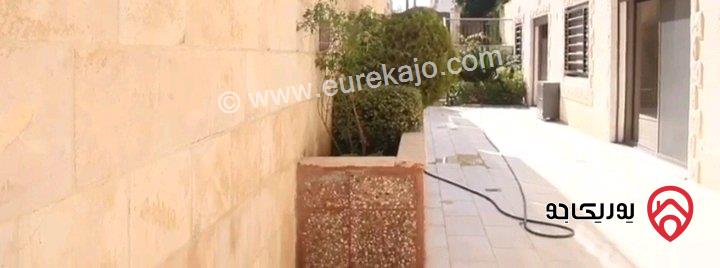 شقة شبه ارضية مساحة 194م داخلي و 150م خارجي للبيع في عمان - حي الصحابة