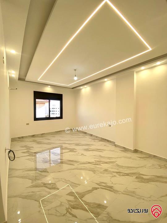 شقة مميزة دوبلكس مساحة 212م للبيع في عمان - منطقة ابو علندا اسكان الكهربا 