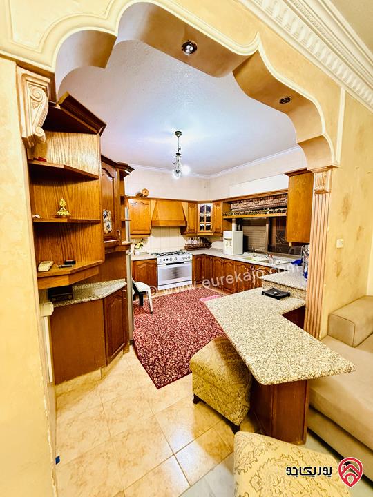 شقة طابق ثالث مساحة 150م للبيع في عمان - طبربور