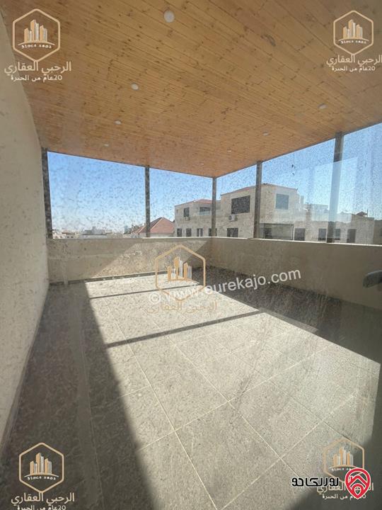 روف المساحة  140 متر مربع داخلي + 70 متر مربع تراسات خارجية للايجار في عمان -  تلاع العلي