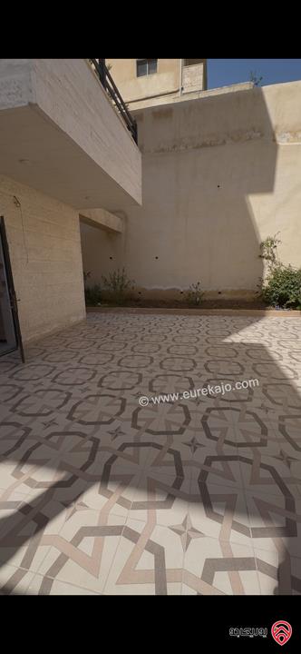 شقة طابق ارضي مساحة 120م للبيع في عمان - ابو علندا