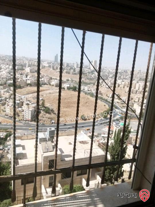 شقة مساحة 100م طابق ثاني للبيع في عمان - الذراع الغربي
