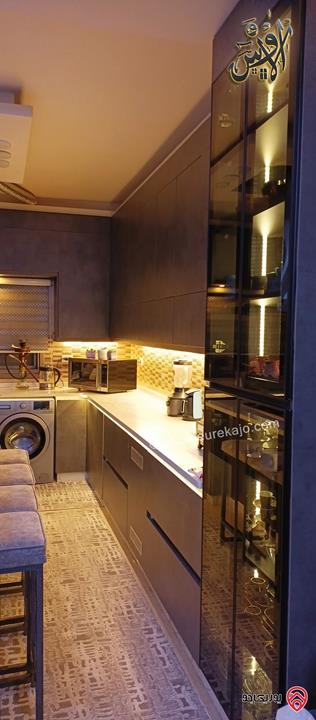 شقة طابق ثاني فني مساحة الشقة 178 متر للبيع في الزرقاء الجديدة / البتراوي الجنوبي 