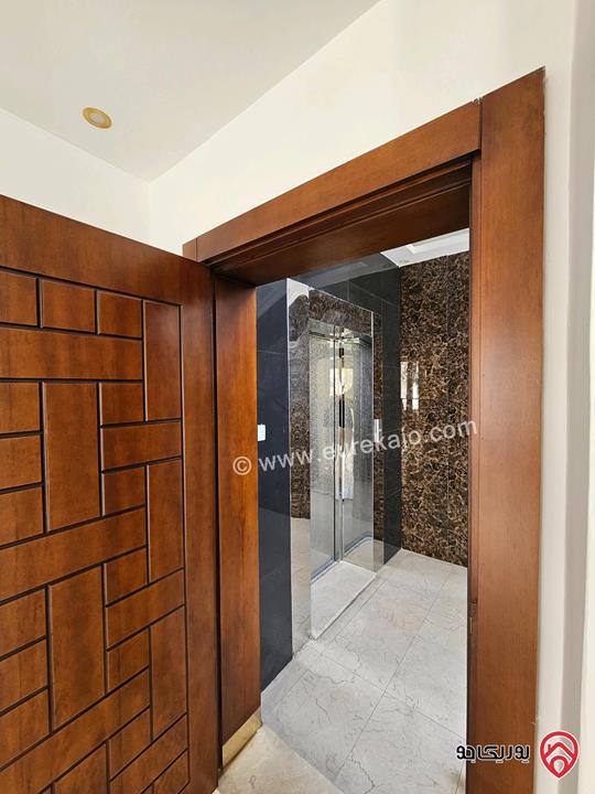 شقة سوبر ديلوكس جديدة - طابقية - مساحة 223م طابق أول للبيع في عمان - دير غبار