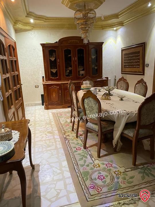 فيلا طابقين على ارض 998م للبيع في عمان - طبربور  