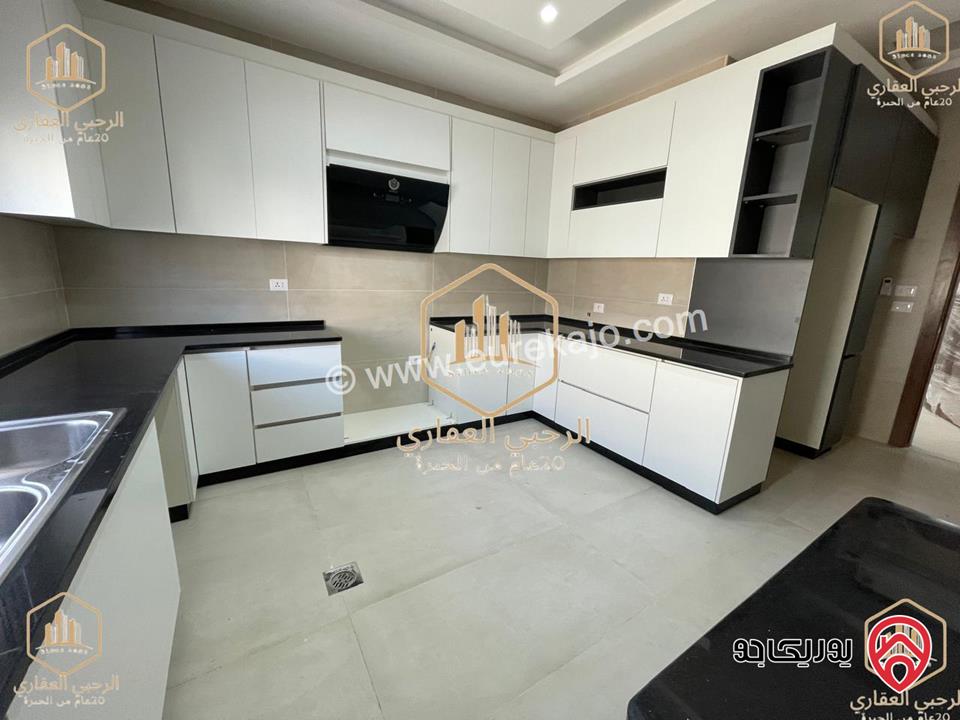 شقة طابق ثاني مساحة 190م للايجار في عمان - الرابية