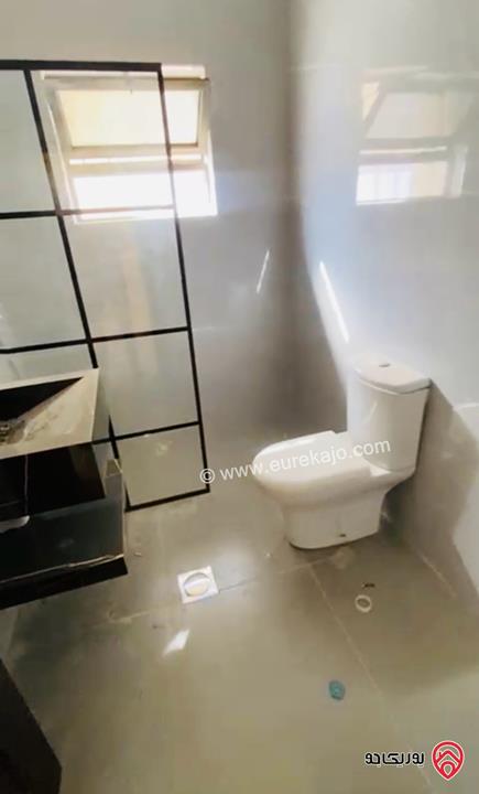 شقة طابق أرضي على مستوى الشارع مساحة 200م للبيع في عمان - خلدا 