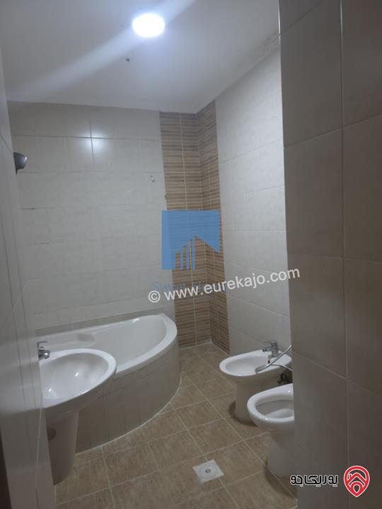 شقة مميزة للبيع في عمان - خلدا قرب الموفنبيك ومطعم ورد طابق ثاني 212م بسعر مغري