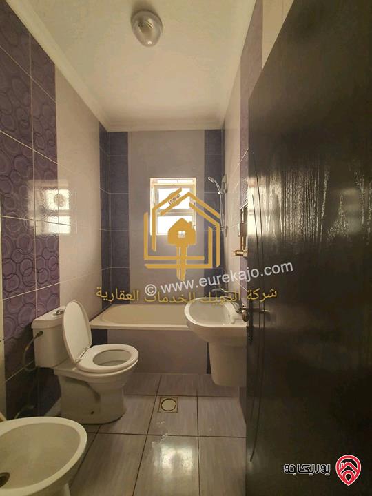 شقة فارغة طابق ارضي مساحة 150م داخلي مع 50م ترس للإيجار في عمان - ضاحية الأقصى 