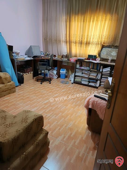 شقة طابق ثاني مساحة 150م للبيع في عمان - طبربور
