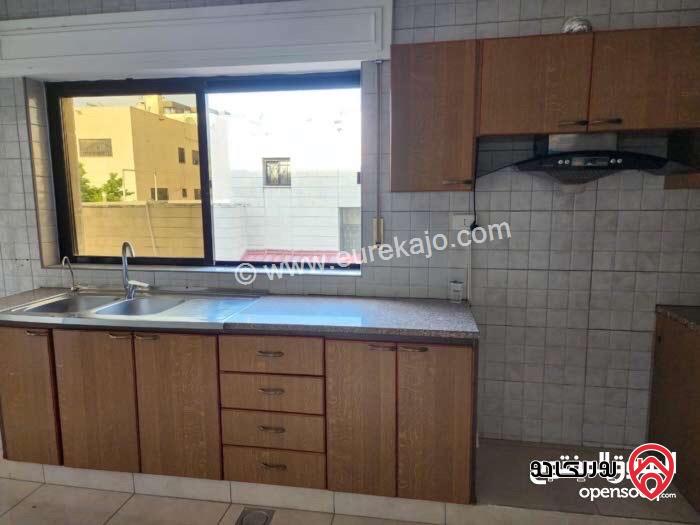 شقة طابقية مساحة 290م للايجار في عمان - دير غبار 