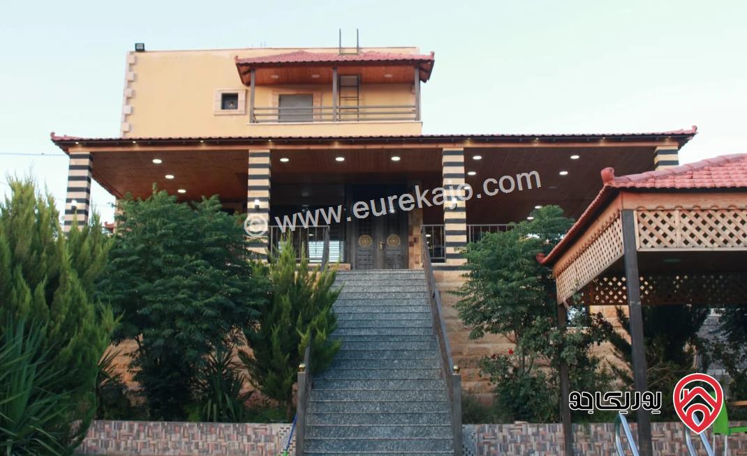 مزرعتان مساحة بنائهم 390م على نفس قطعة الأرض مساحتها 4500م للبيع في جرش  - دحل