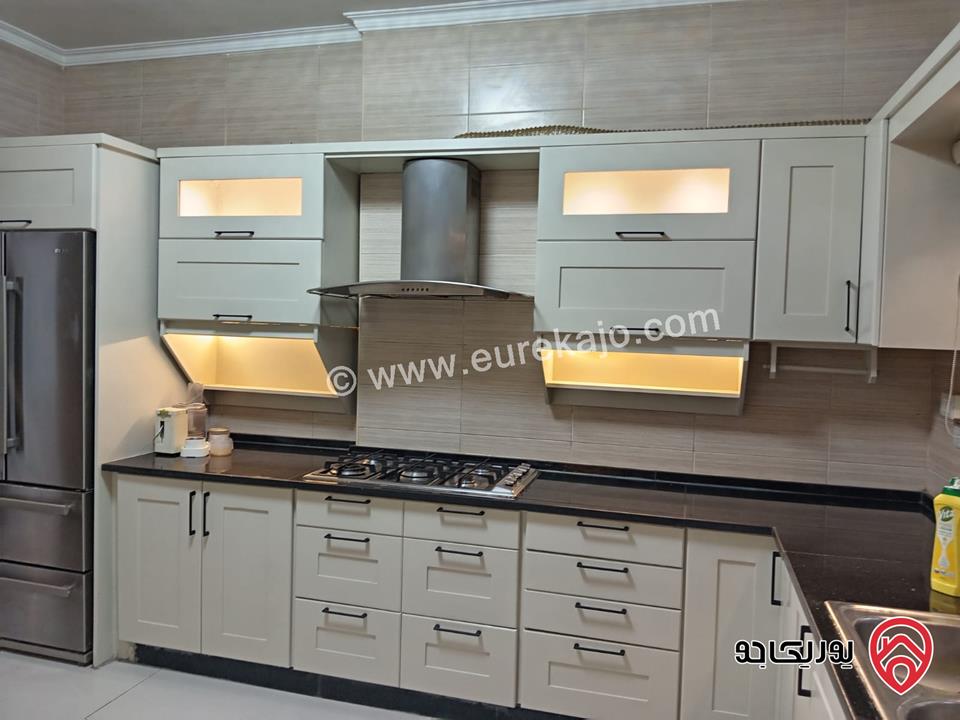 شقة تسوية مساحة 180م داخلي و 200م خارجي مفروشة للايجار في عمان - عبدون