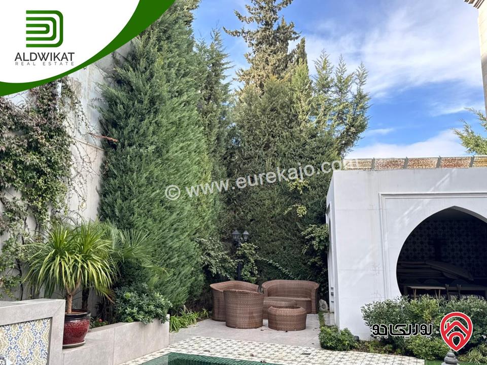 فيلا فاخره مفروشه مستقلة للبيع في عمان - دابوق مساحة البناء 800م ، الارض 770م ، الحديقة 200م والترس 200م