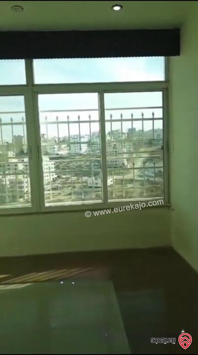 شقة أرضية مساحة 310م داخلي و 100م خارجي للبيع في عمان - الجبيهة 